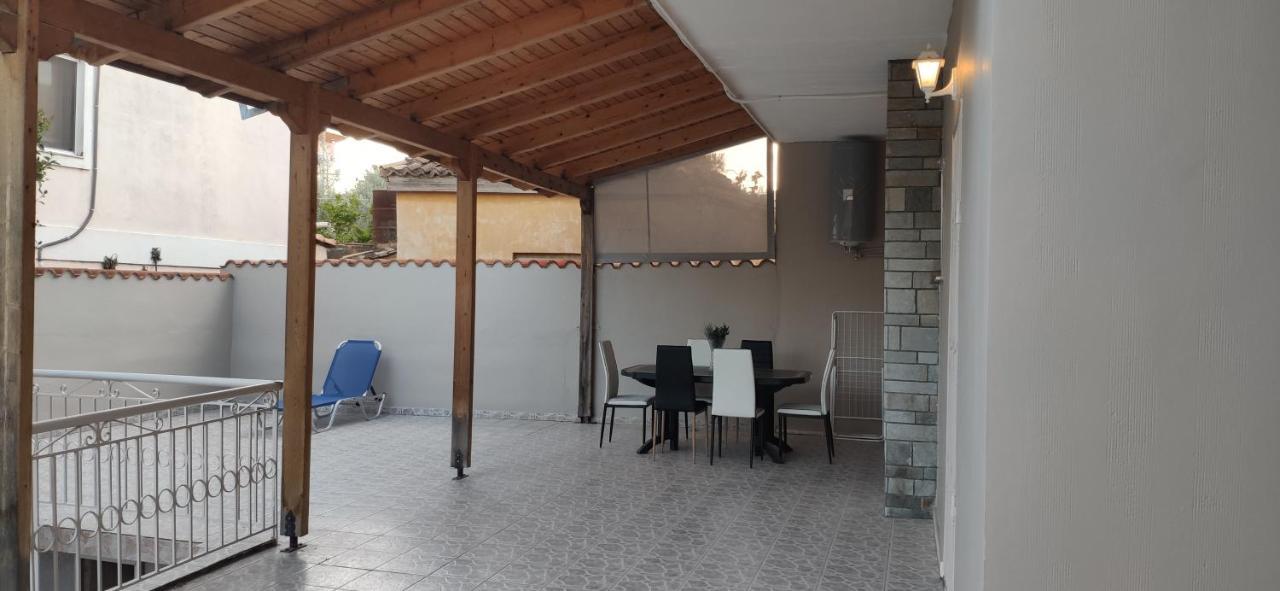 La Vita Apartments-Near Airport & Sea Artemida  Phòng bức ảnh