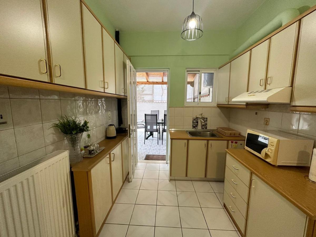 La Vita Apartments-Near Airport & Sea Artemida  Ngoại thất bức ảnh