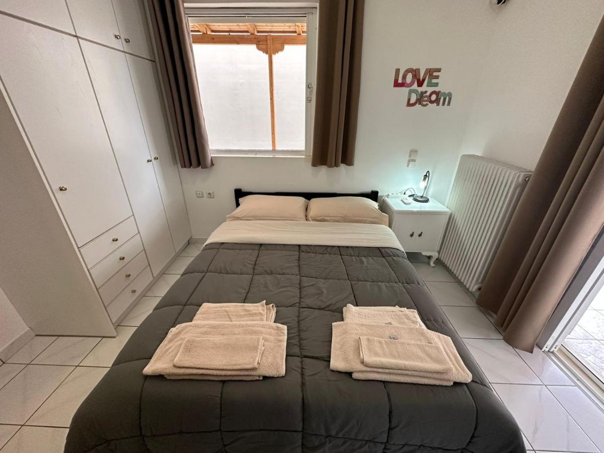 La Vita Apartments-Near Airport & Sea Artemida  Ngoại thất bức ảnh