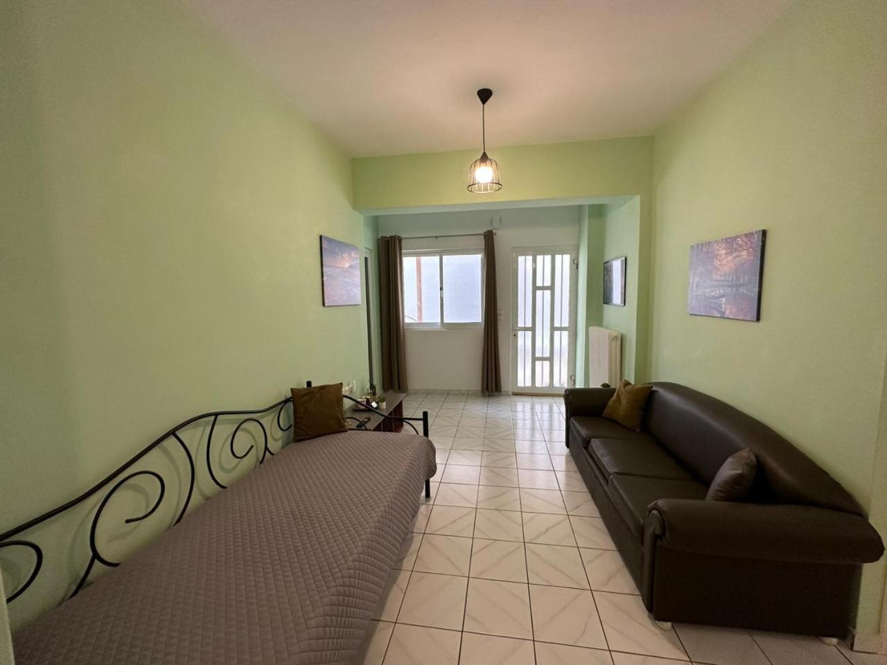 La Vita Apartments-Near Airport & Sea Artemida  Phòng bức ảnh