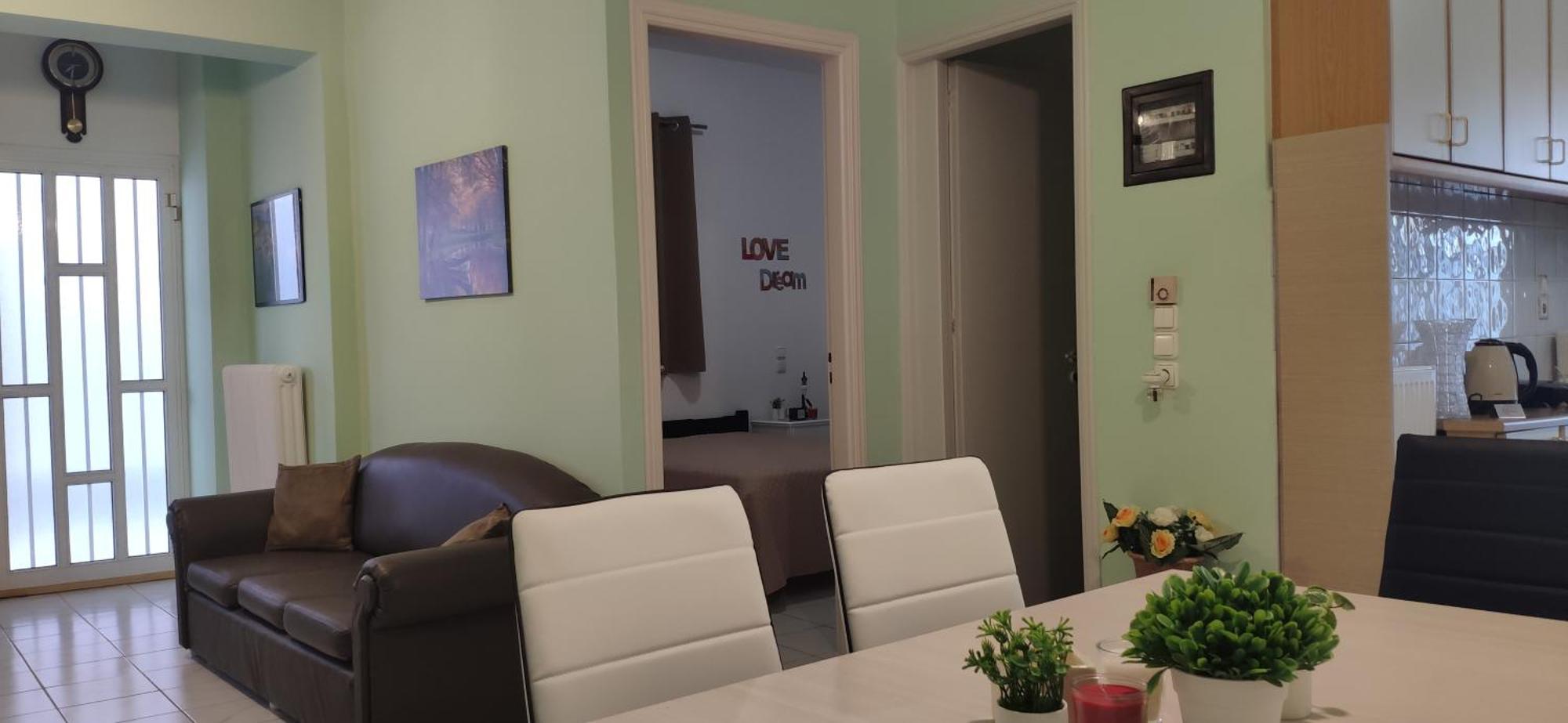 La Vita Apartments-Near Airport & Sea Artemida  Phòng bức ảnh